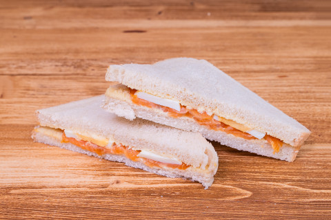 sandwich lososový
